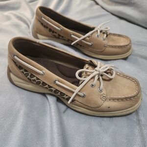 Sperry Tan and Leopard Print Flats